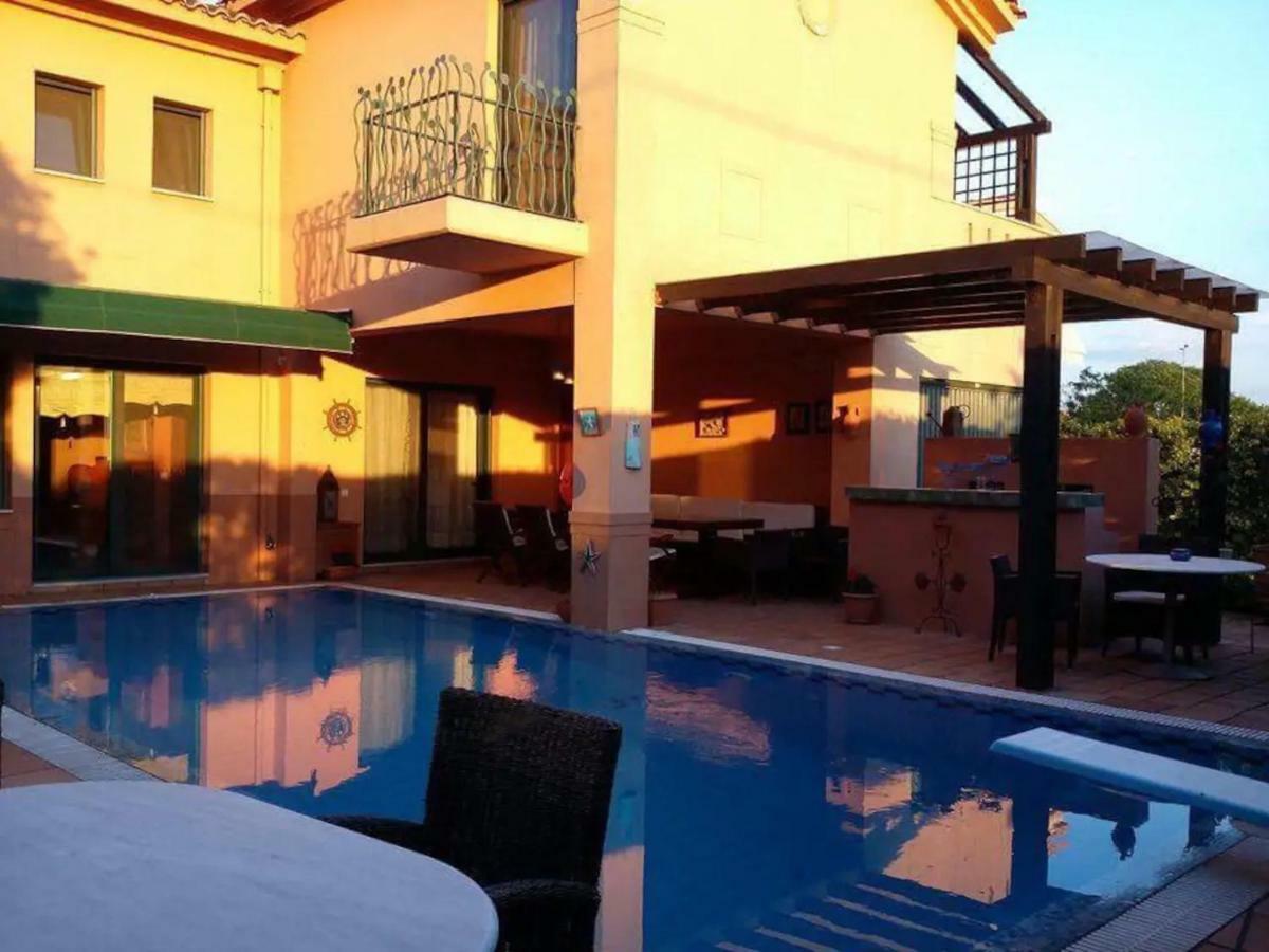 4-Seasons Pool Villa Near Meteora Tríkala Kültér fotó