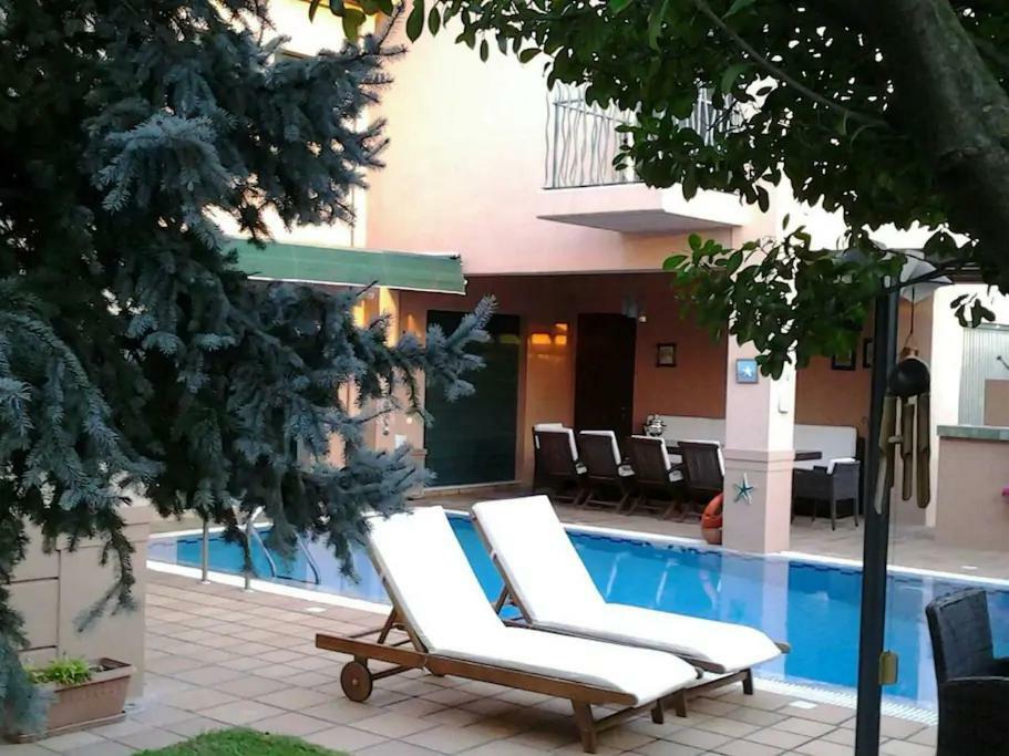 4-Seasons Pool Villa Near Meteora Tríkala Kültér fotó
