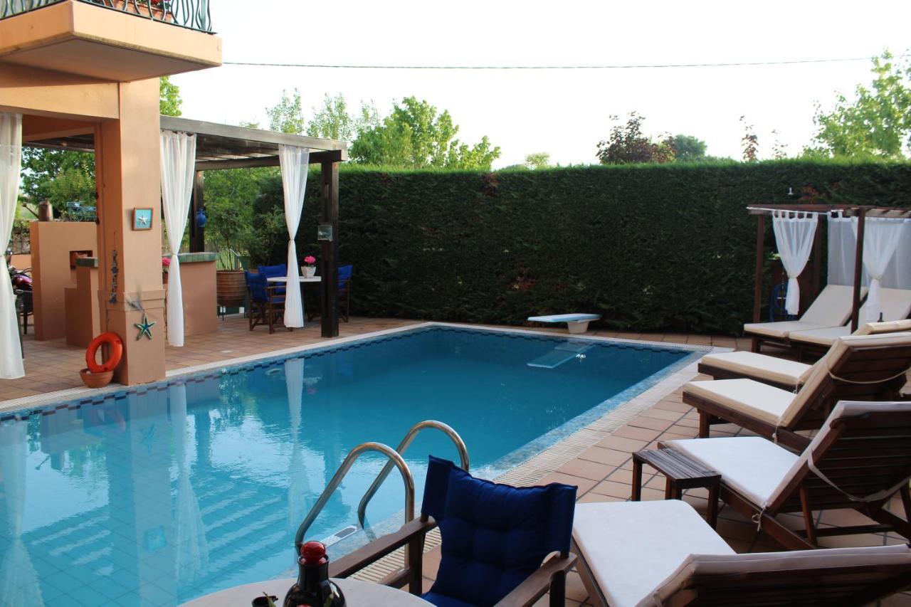4-Seasons Pool Villa Near Meteora Tríkala Kültér fotó